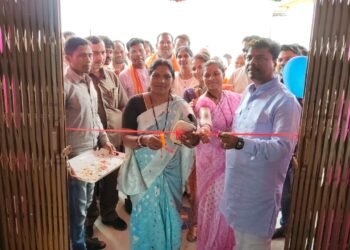 ’मर्दापाल में वन मंत्री ने ग्राम पंचायत भवन और महतारी सदन का किया लोकार्पण’