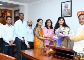 पूरी निष्ठा और सेवा भाव से करें जनसेवा, विकसित छत्तीसगढ़ के निर्माण में निभाएं महत्वपूर्ण भूमिका : मुख्यमंत्री श्री विष्णु देव साय