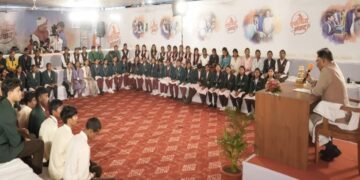 मुख्यमंत्री श्री विष्णु देव साय ने एकलव्य के विद्यार्थियों का बढ़ाया उत्साह