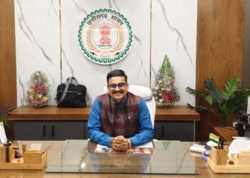 नवपदस्थ सीईओ जिला पंचायत श्री दुर्गा प्रसाद अधिकारी ने कार्यभार ग्रहण किया