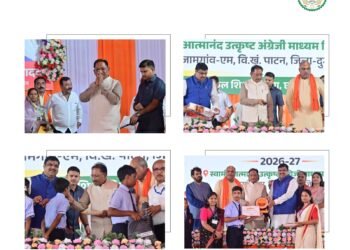मुख्यमंत्री श्री विष्णुदेव साय आज दुर्ग जिले के स्वामी आत्मानंद उत्कृष्ट अंग्रेजी माध्यम विद्यालय, जामगांव (एम) में आयोजित राज्य स्तरीय शाला प्रवेशोत्सव 2026-27 में शामिल हुए।