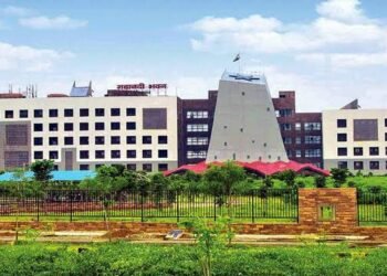 CG Administrative News: छत्तीसगढ़ सरकार का बड़ा एक्शन, 19 अफसरों के ट्रांसफर की सूची जारी