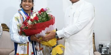 राष्ट्रमंडल खेलों की रजत पदक विजेता ज्ञानेश्वरी यादव का मुख्यमंत्री निवास में भव्य स्वागत