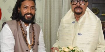 राज्यपाल श्री डेका से कौशल विकास, तकनीकी शिक्षा एवं रोजगार, अनुसूचित जाति विकास विभाग के मंत्री श्री गुरु खुशवंत साहेब ने सौजन्य भेंट की