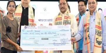 कोसा की चमक अब वैश्विक बाजार तक : मुख्यमंत्री ने लॉन्च किया छत्तीसगढ़ का प्रीमियम हैंडलूम ब्रांड ‘कोशल फैब’