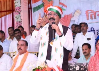 उप मुख्यमंत्री श्री अरुण साव ने स्वतंत्रता सेनानियों को किया नमन, तिरंगा यात्रा में विकसित और आत्मनिर्भर भारत बनाने का संकल्प