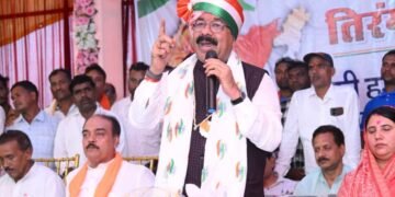 उप मुख्यमंत्री श्री अरुण साव ने स्वतंत्रता सेनानियों को किया नमन, तिरंगा यात्रा में विकसित और आत्मनिर्भर भारत बनाने का संकल्प