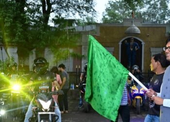 स्वतंत्रता दिवस की पूर्व संध्या पर रायगढ़ में निकला भव्य तिरंगा फ्लैग मार्च