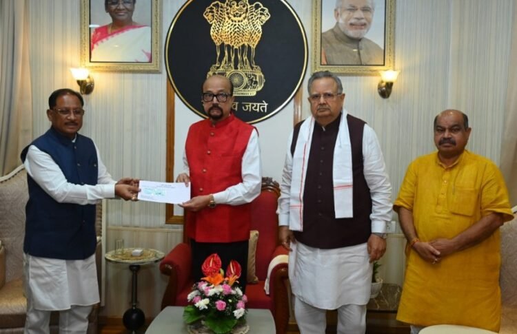 मुख्यमंत्री श्री विष्णु देव साय ने राज्यपाल श्री रमेन डेका से की सौजन्य भेंट