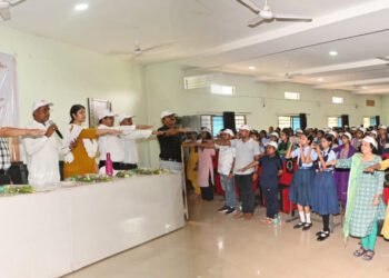 विद्यार्थियों और युवाओं ने प्रधानमंत्री का लाइव संबोधन सुना