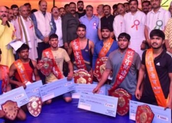 नागपंचमी पर अंबिकापुर में भव्य दंगल कुश्ती प्रतियोगिता