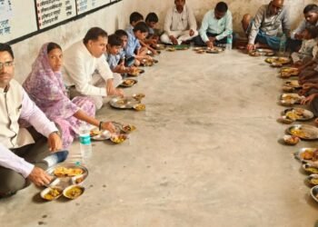 न्योता भोजन से बढ़ा बच्चों का उत्साह, शैक्षणिक प्रतिभा को मिला सम्मान