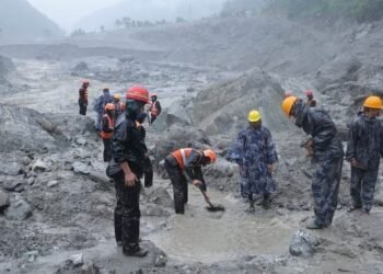 सुरंग में दबी सांसें और बाहर भारी मलबा, मुश्किल हालात में नेपाल का संबल बनी भारत की रेस्क्यू टीम