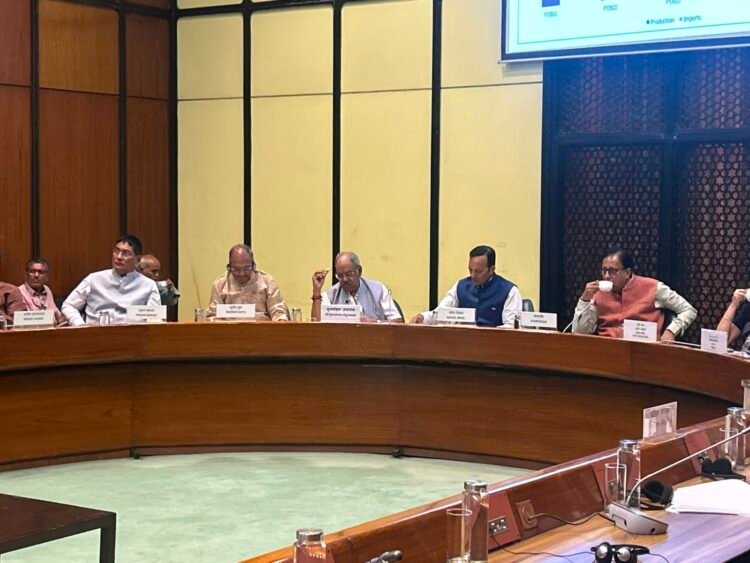 छत्तीसगढ़ के औद्योगिक विकास व स्थानीय युवाओं के कौशल उन्नयन पर जोर