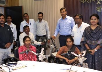 तीन दिव्यांगजनों की राह हुई आसान, मिली ट्राईसिकल बोले ‘धन्यवाद विष्णु भैया’
