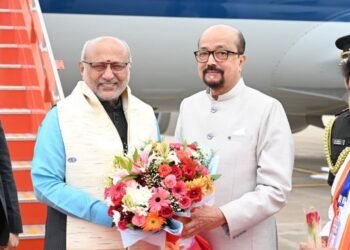 राज्यपाल श्री डेका ने उपराष्ट्रपति श्री राधाकृष्णन का किया आत्मीय स्वागत
