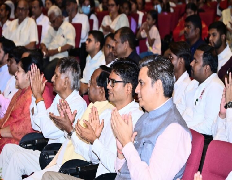 निःस्वार्थ सेवा और मानवता की मिसाल है डॉ. राजेश्वरी अम्मा का जीवन : वित्त मंत्री श्री ओ.पी. चौधरी