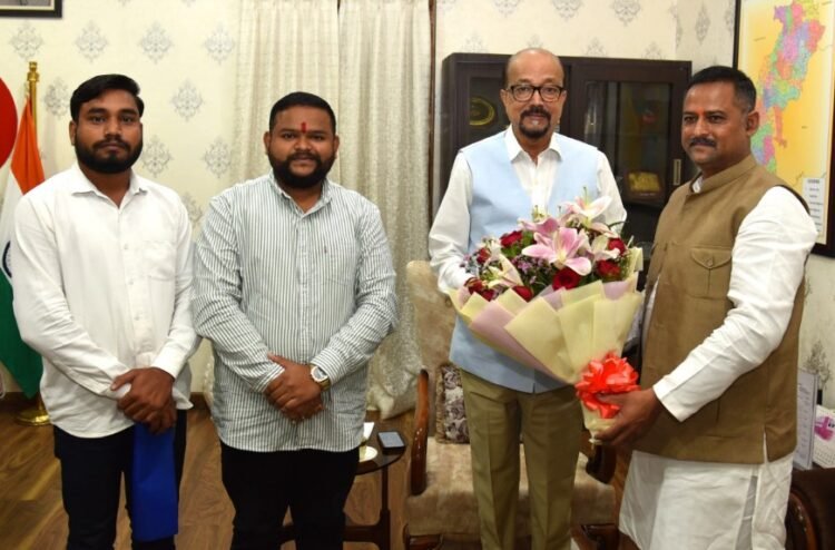 राज्यपाल श्री रमेन डेका से अखिल भारतीय कुर्मी क्षत्रिय महासभा के प्रतिनिधिमंडल की सौजन्य मुलाकात