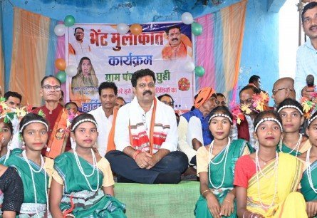 ग्राम छुई में ग्रामीणों के बीच पहुंचे उप मुख्यमंत्री श्री विजय शर्मा, सुनी समस्याएं और विकास की मांगों पर की घोषणाएं