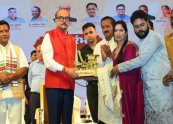 महाराजा चक्रधर सिंह की विरासत को नई पीढ़ी तक पहुंचा रहा चक्रधर समारोह: राज्यपाल श्री रमेन डेका