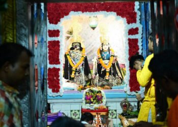 उप मुख्यमंत्री एवं कवर्धा विधायक श्री विजय शर्मा ने श्रीकृष्ण जन्माष्टमी पर श्री राधा-कृष्ण बड़े मंदिर में की पूजा-अर्चना