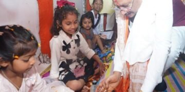 मुख्यमंत्री श्री विष्णु देव साय ने मदकूद्वीप के प्राचीन मंदिरों में की पूजा-अर्चना
