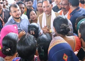 बाढ़ प्रभावित परिवारों के साथ पूरी संवेदनशीलता से खड़ी है सरकार : मुख्यमंत्री श्री विष्णु देव साय