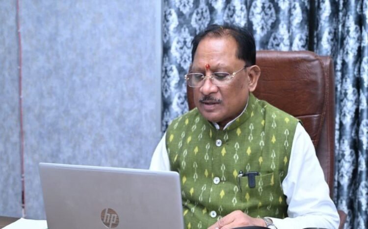 केंद्रीय गृह मंत्री श्री अमित शाह और मुख्यमंत्री श्री विष्णु देव साय वीडियो कॉन्फ्रेंसिंग के माध्यम से कार्यक्रम में हुए शामिल