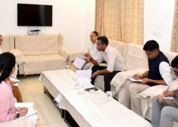 लोक निर्माण विभाग के सचिव ने निर्माण कार्यों की प्रगति की समीक्षा की