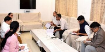 लोक निर्माण विभाग के सचिव ने निर्माण कार्यों की प्रगति की समीक्षा की