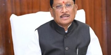 मुख्यमंत्री श्री विष्णु देव साय ने पूर्व केंद्रीय मंत्री स्वर्गीय लरंग साय जी की प्रतिमा का किया वर्चुअल अनावरण