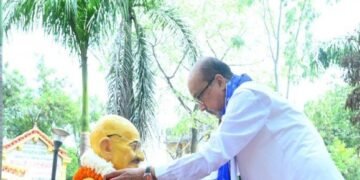 नशा मुक्त भारत के संकल्प के साथ राज्यपाल डेका ने की पदयात्रा