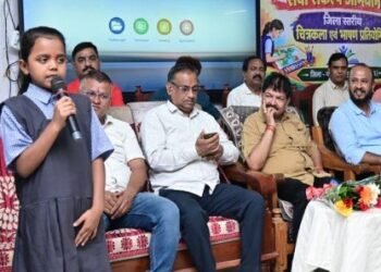 बच्चों ने रंगों और शब्दों में उकेरा ‘विकसित भारत’ का सपना