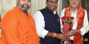 राज्यपाल श्री डेका से कामधेनु विश्वविद्यालय के कार्य परिषद सदस्यों ने की भेंट